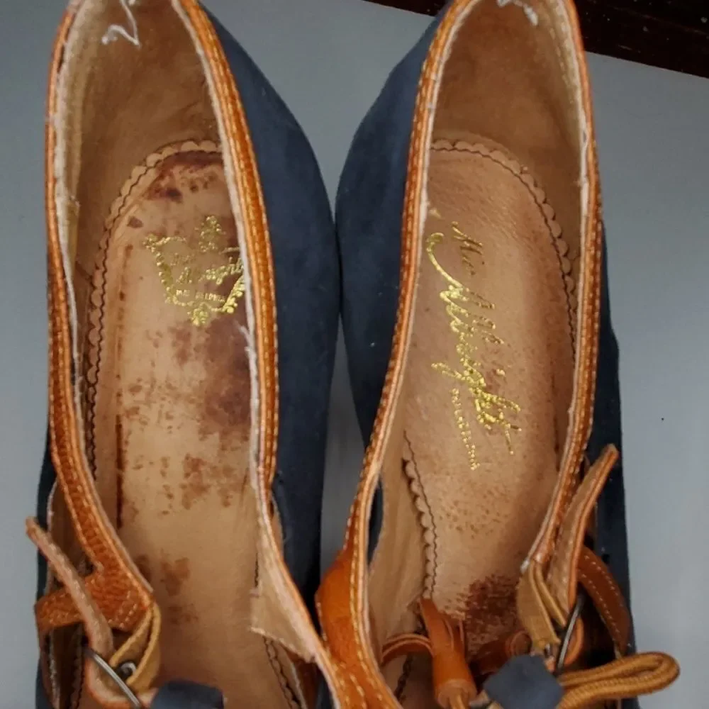 ANTHROPOLOGIE shoes Miss Albright‎ land & sea navy blue suede heels 9.5